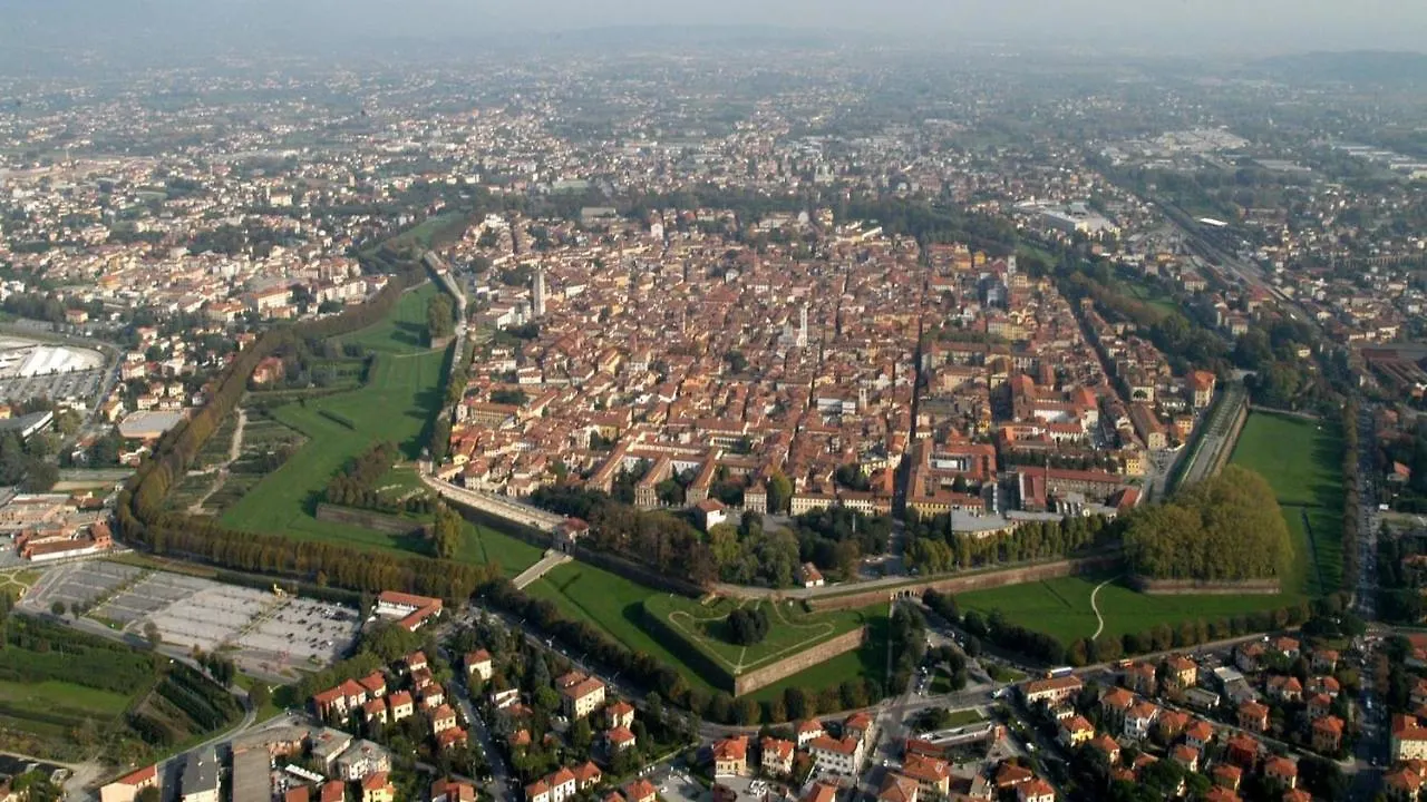 Lucca Mira Apartment 0*,  Italy