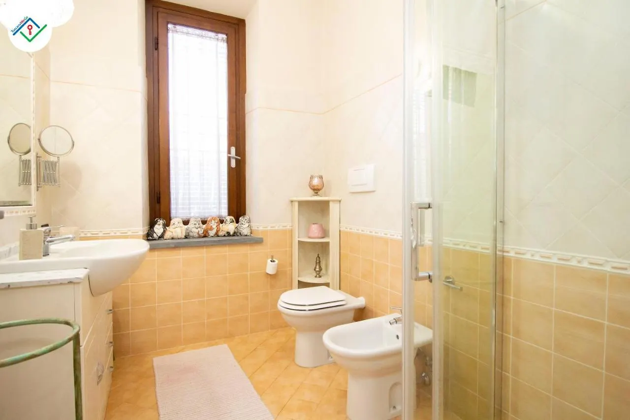 Lucca Mira Apartment