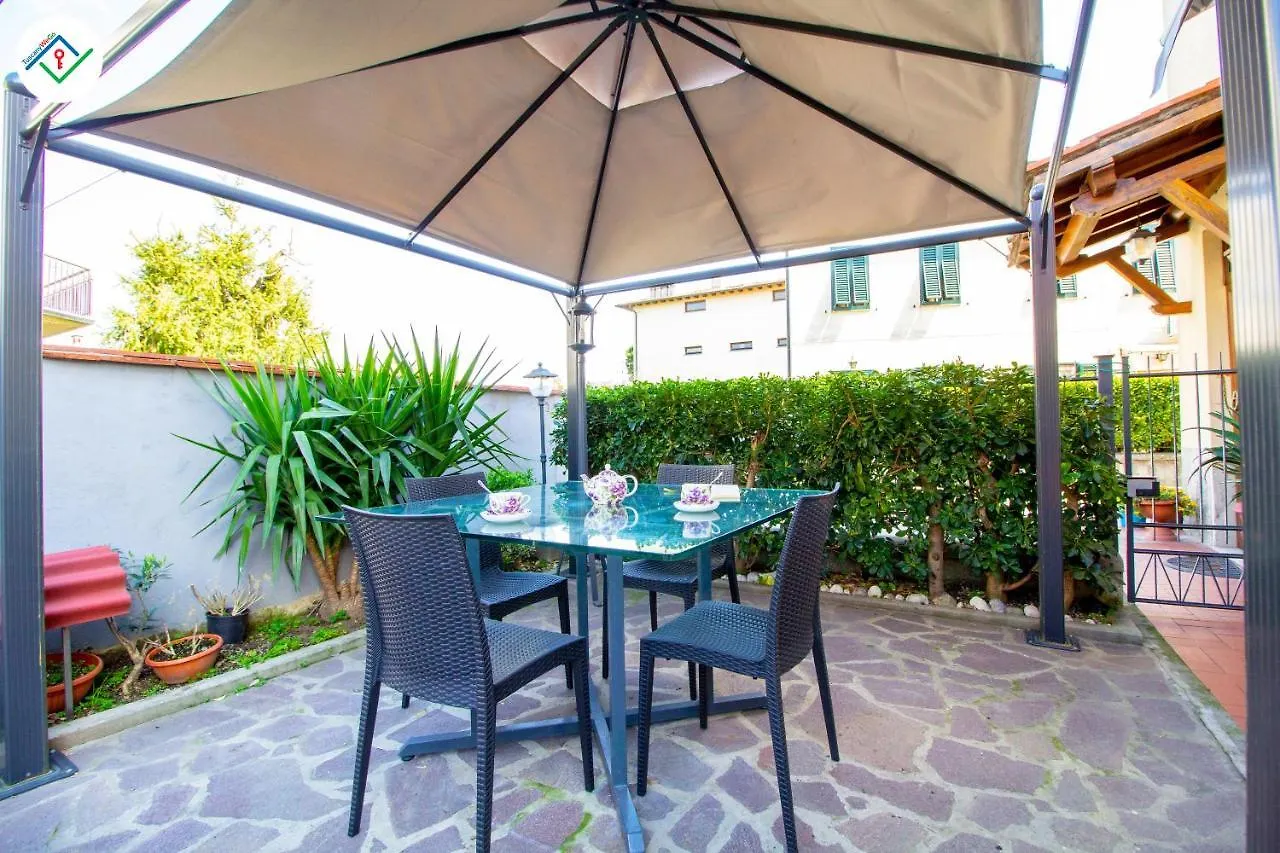 Lucca Mira Apartment Italia